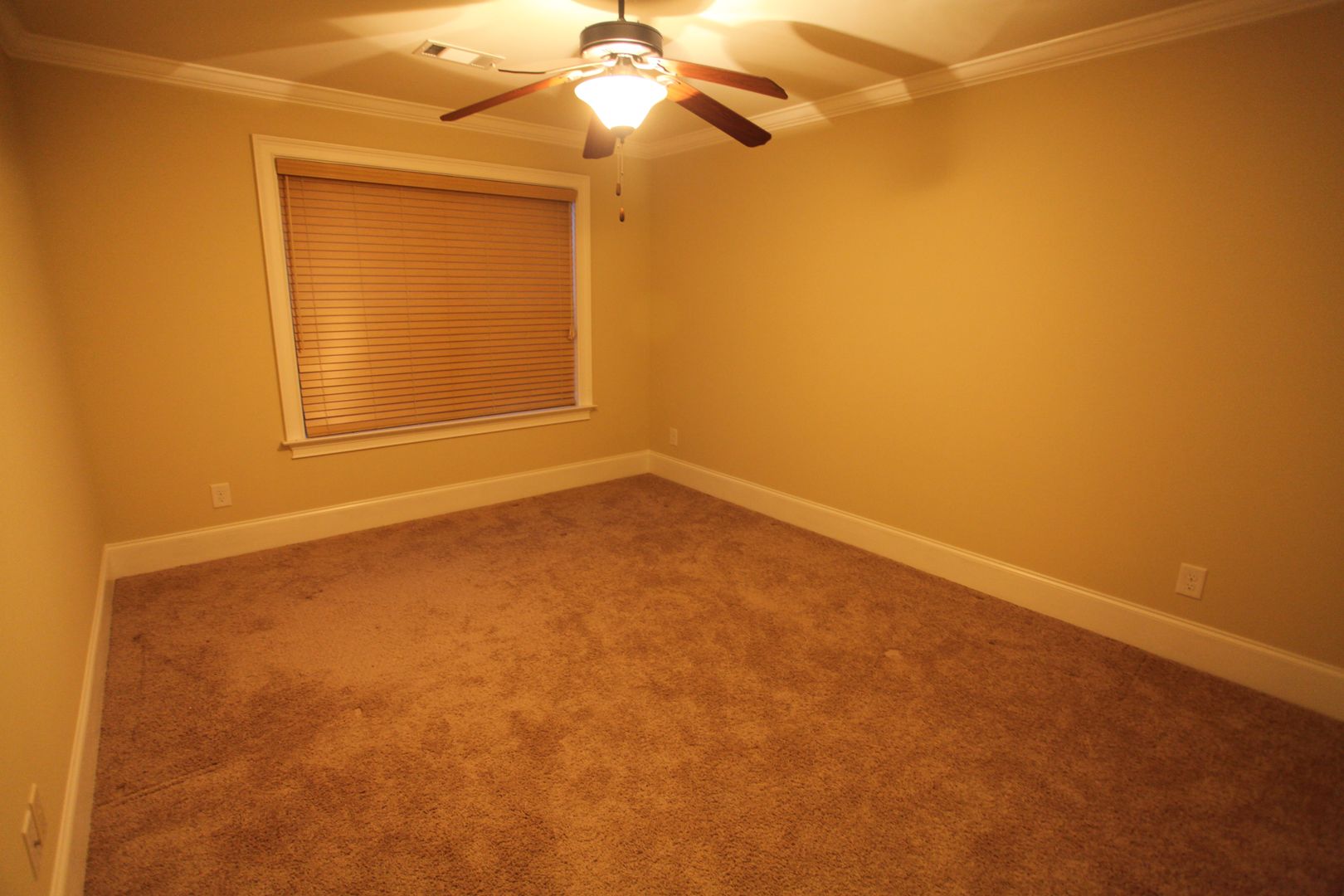 Auburn House: 693 Banbury Street