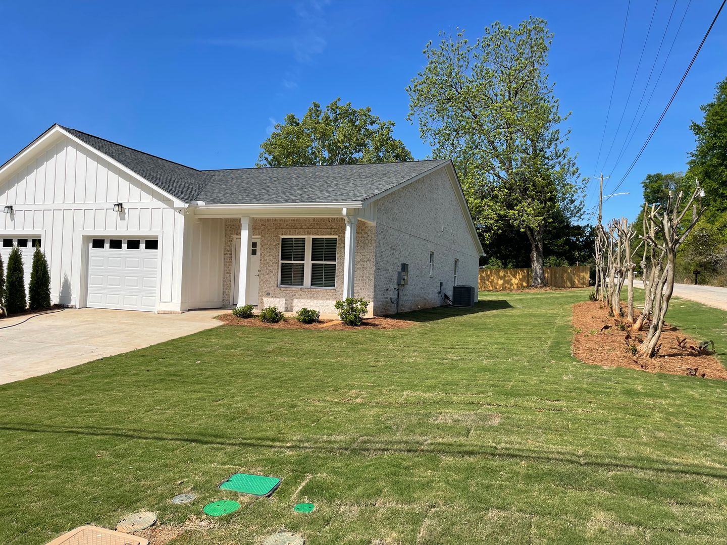 Opelika House: 1300 Spring Dr