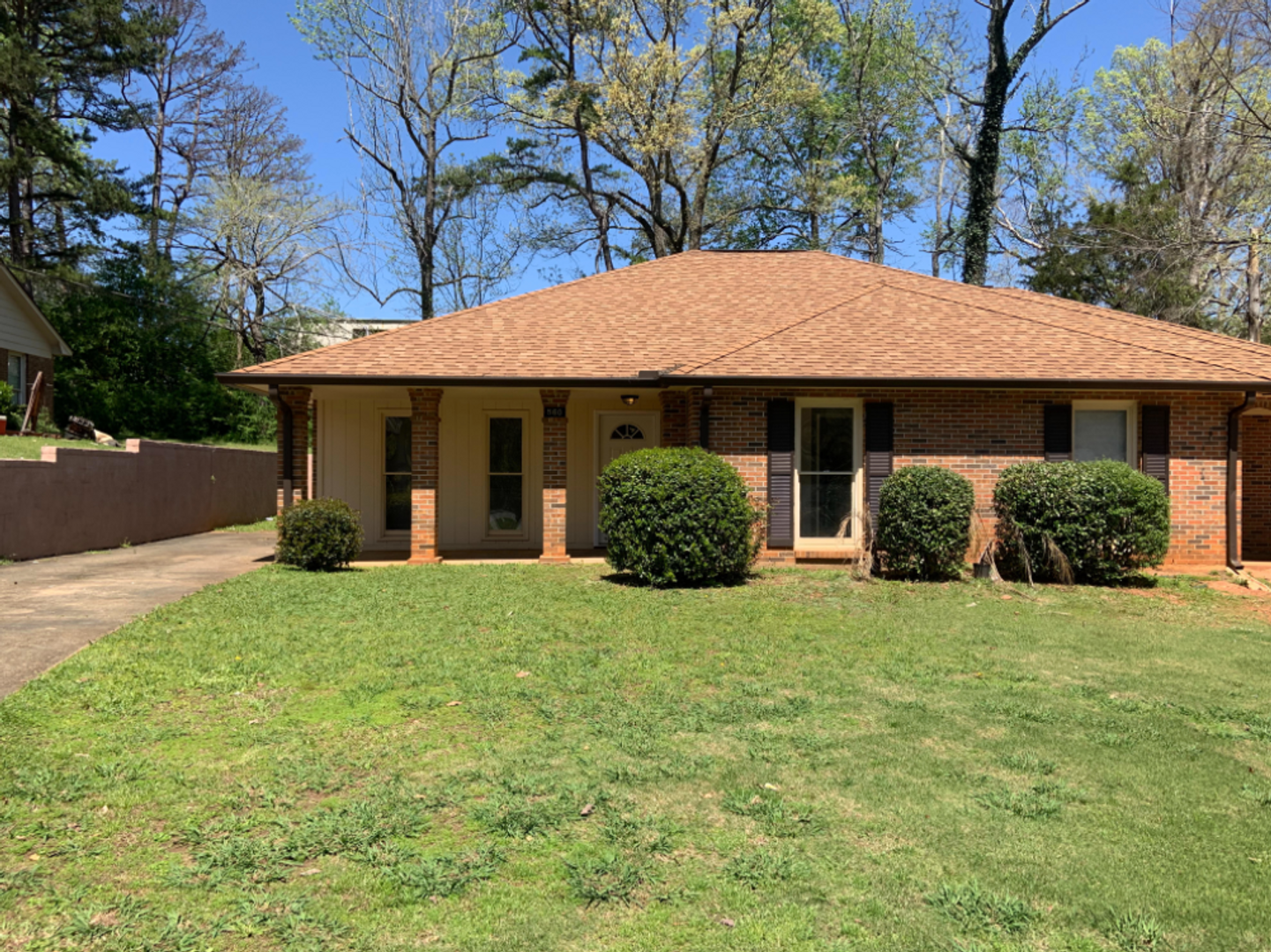 Auburn House: 558 Pride Avenue