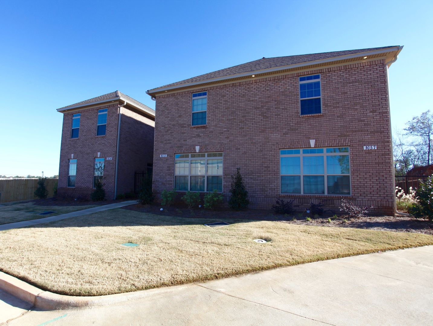 Auburn House: 1055 Runningvine Lane