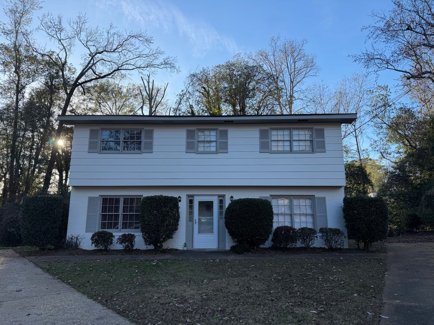 Auburn House: 1020 Crestwood Dr