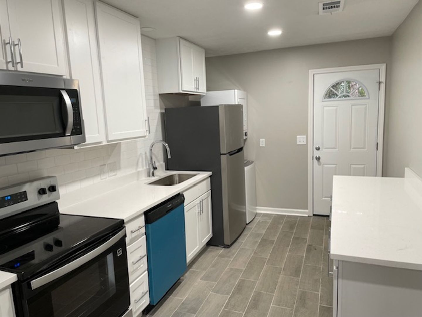 Auburn House: 164 Cone St