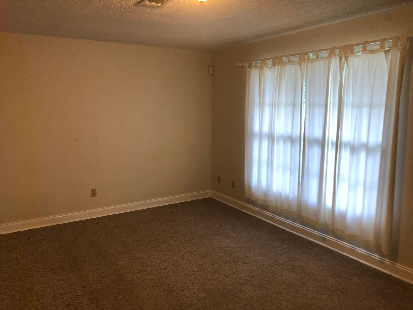 Opelika House: 11 Morris Ave