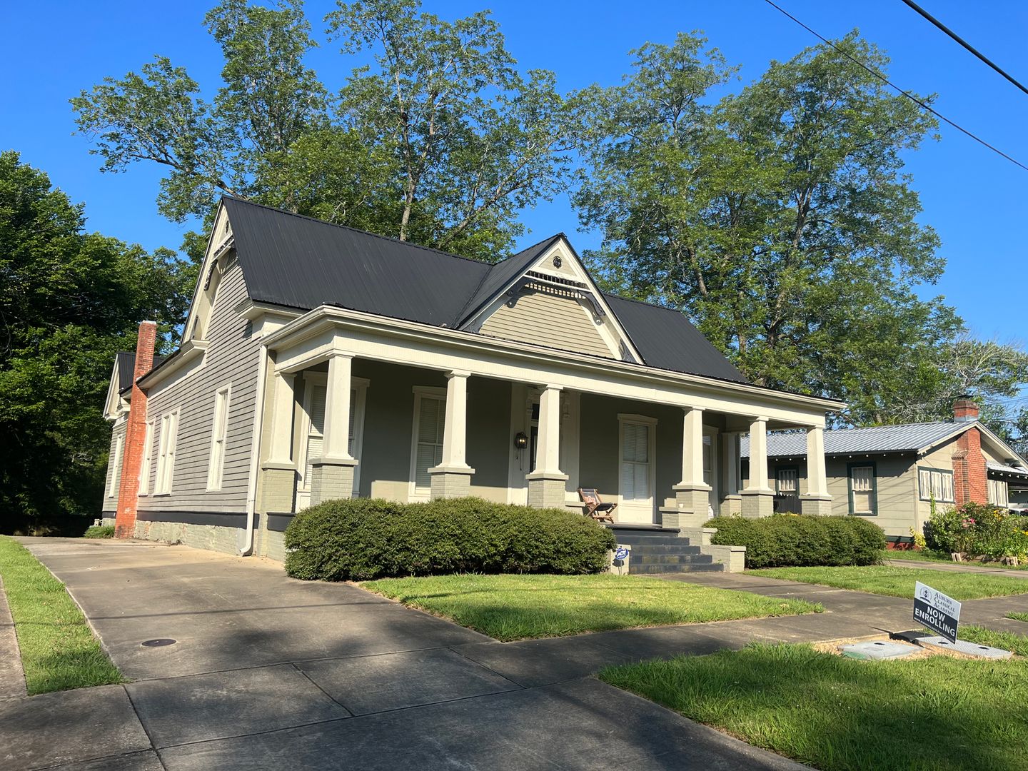 Opelika House: 407 A S. 8th St
