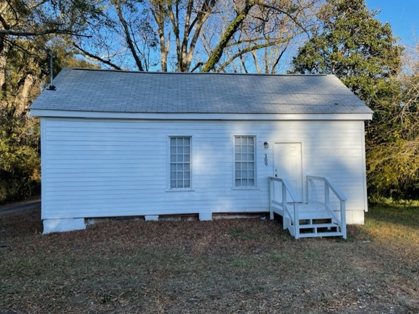 Opelika House: 309 S 4th St