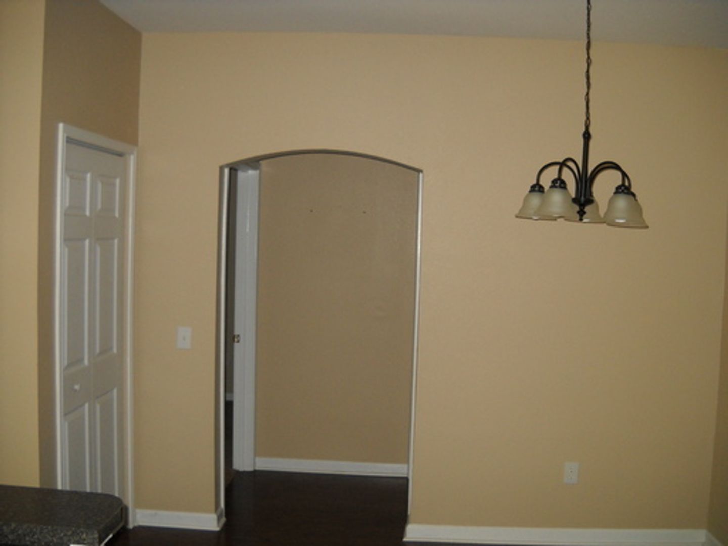 Auburn House: 447 W Longleaf Drive