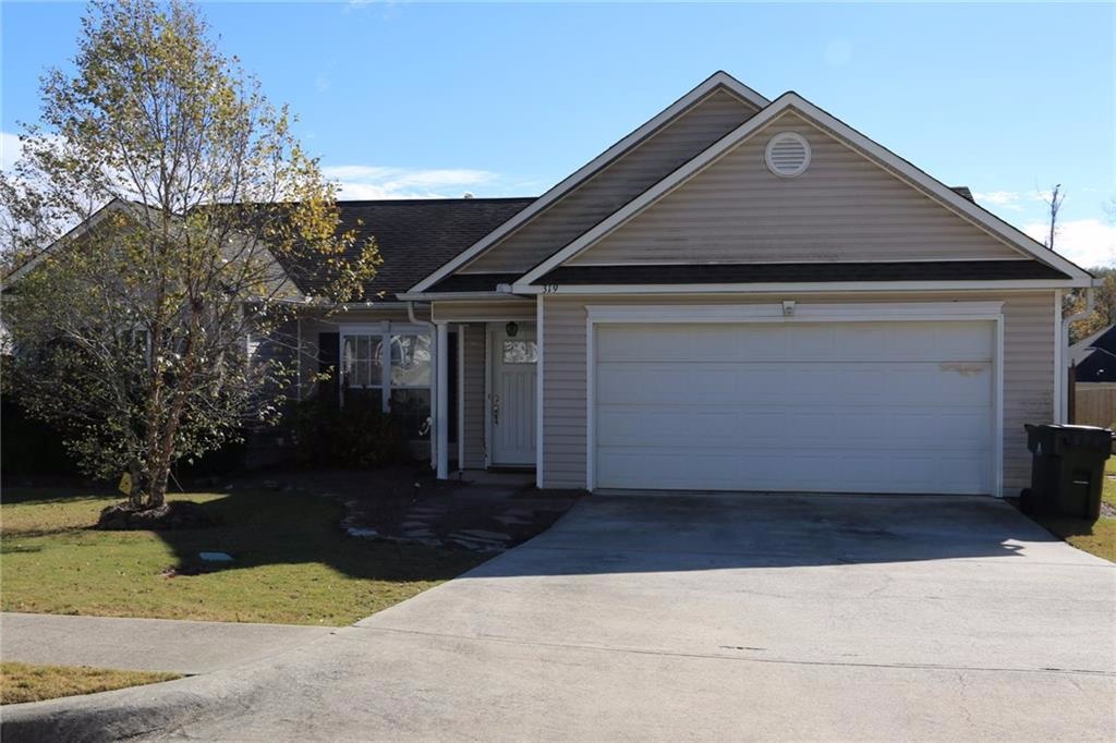 Auburn House: 319 Mulberry Ct