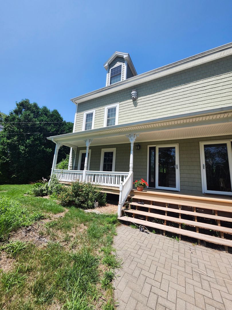Douglas Apartment: 86 Gilboa Street