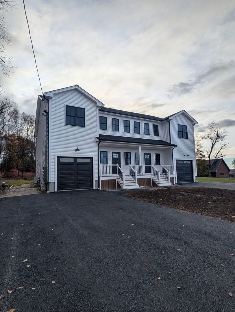 Uxbridge Apartment: 398 Sutton Street