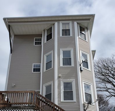 2 bedroom 1 bath FIRST FLOOR! – photo 1