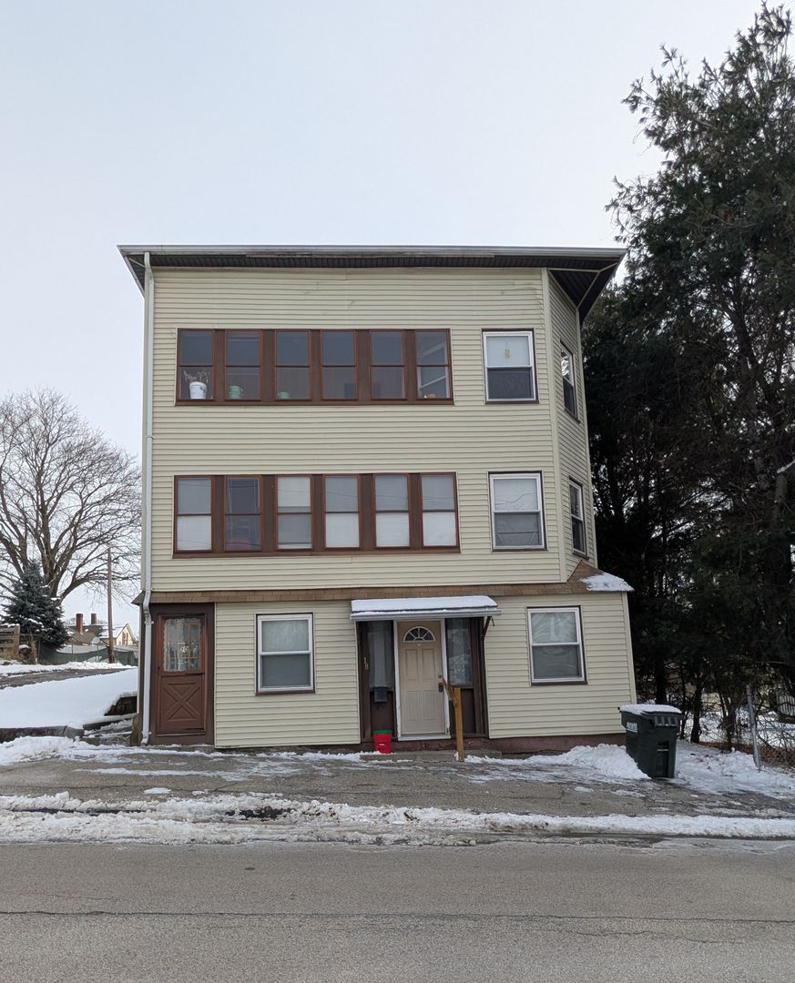 Dudley Apartment: 18-20 Green Street