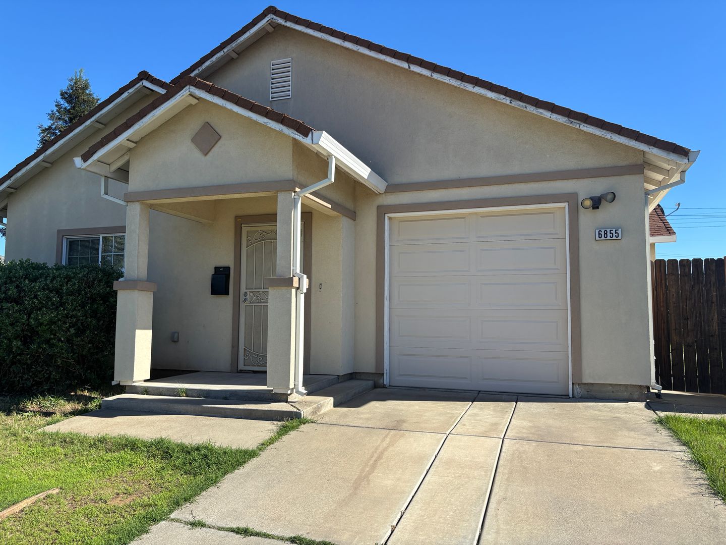 Sacramento Multiplex: 6855 Carnation Ave