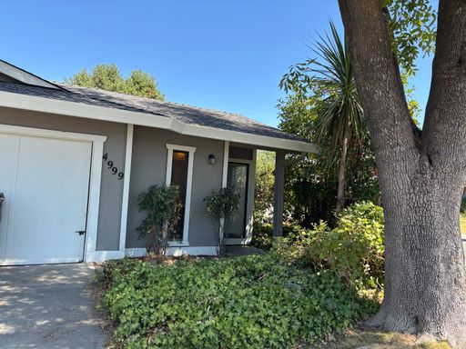 Around the Corner from American River College/ With 200.00 First month off bonus – photo 1