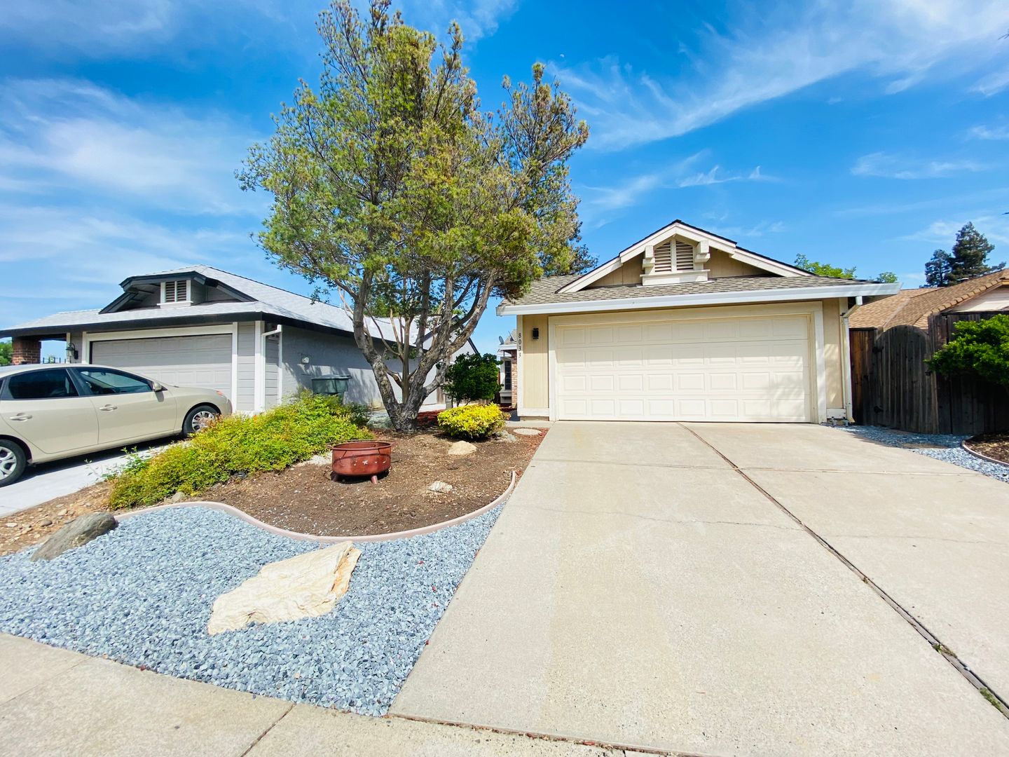 Sacramento House: 8033 Kelty Ct