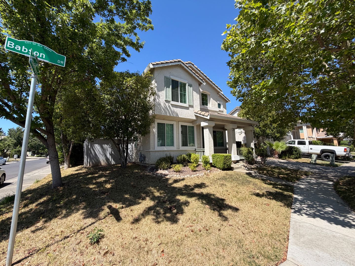 Elk Grove House: 2821 Babson Dr