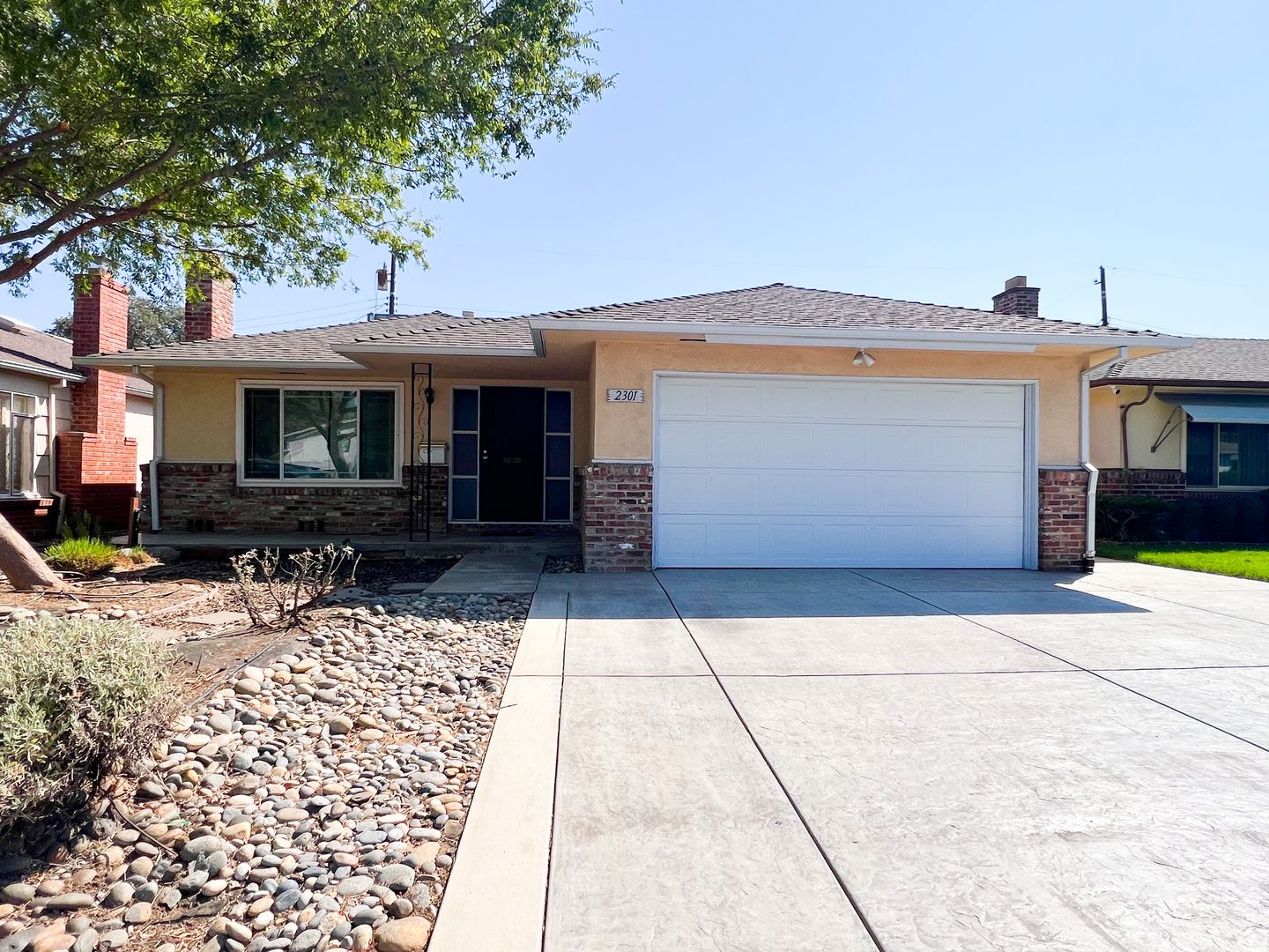 Sacramento House: 2301 60th St