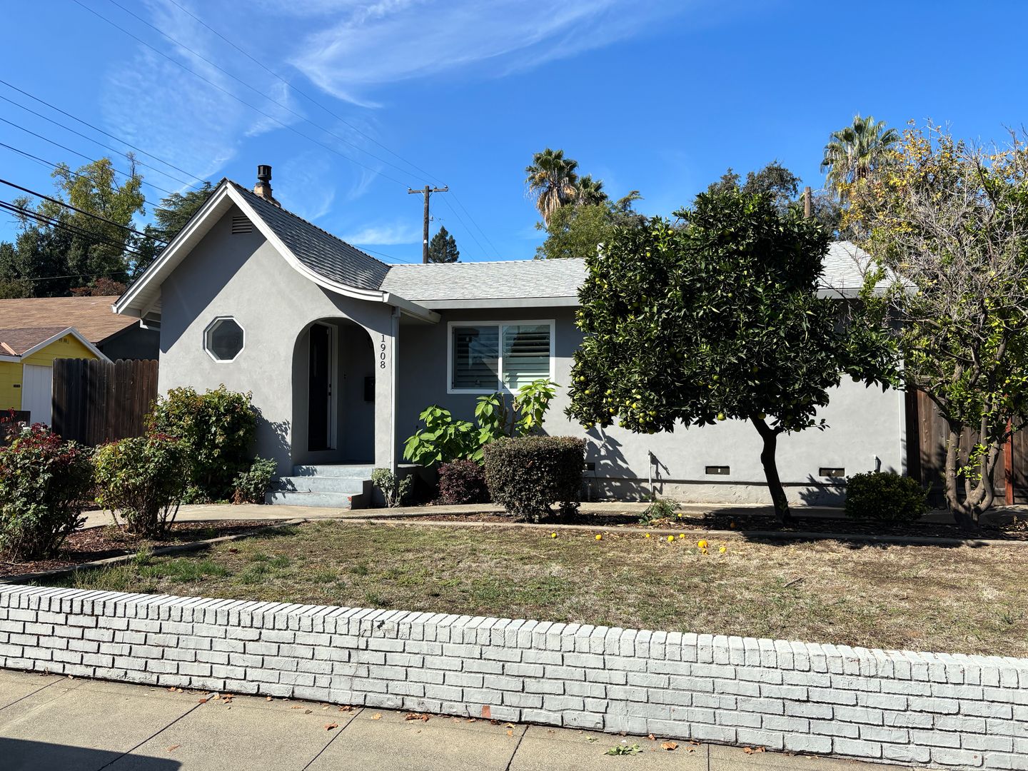 Sacramento House: 1908 48th St