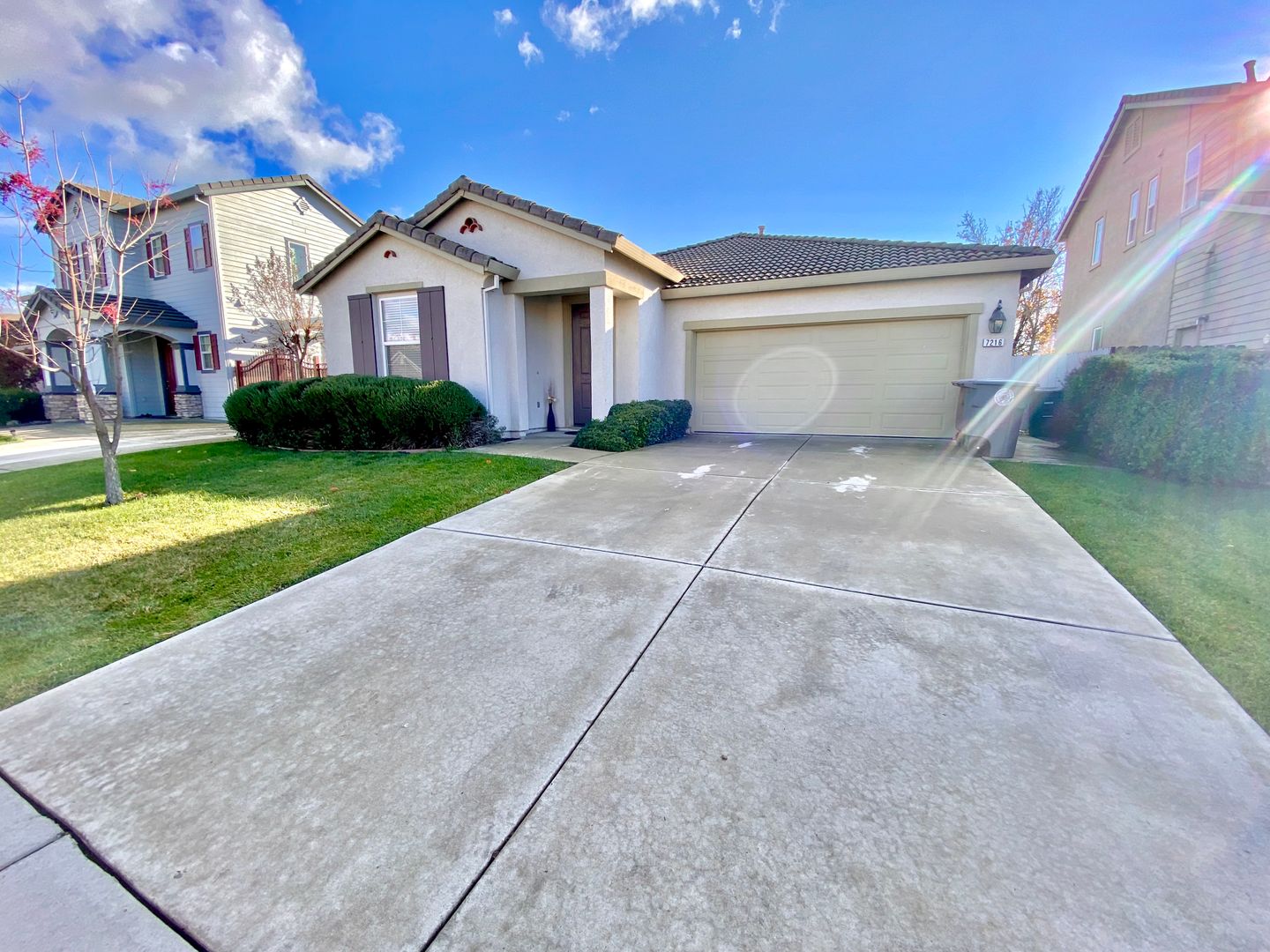 Elk Grove House: 7216 Tavira Ct