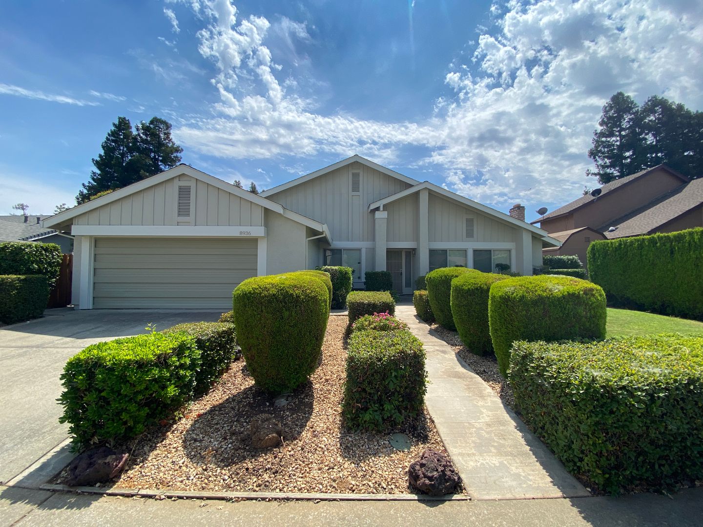Elk Grove House: 8936 Shady Vista Ct