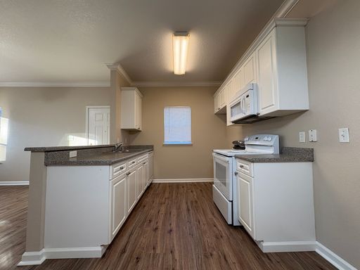 One Bed Condo in Gated Davis Oaks Community – photo 1