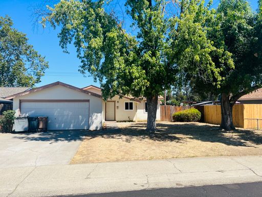 Cute 3 Bedroom Home! – photo 1
