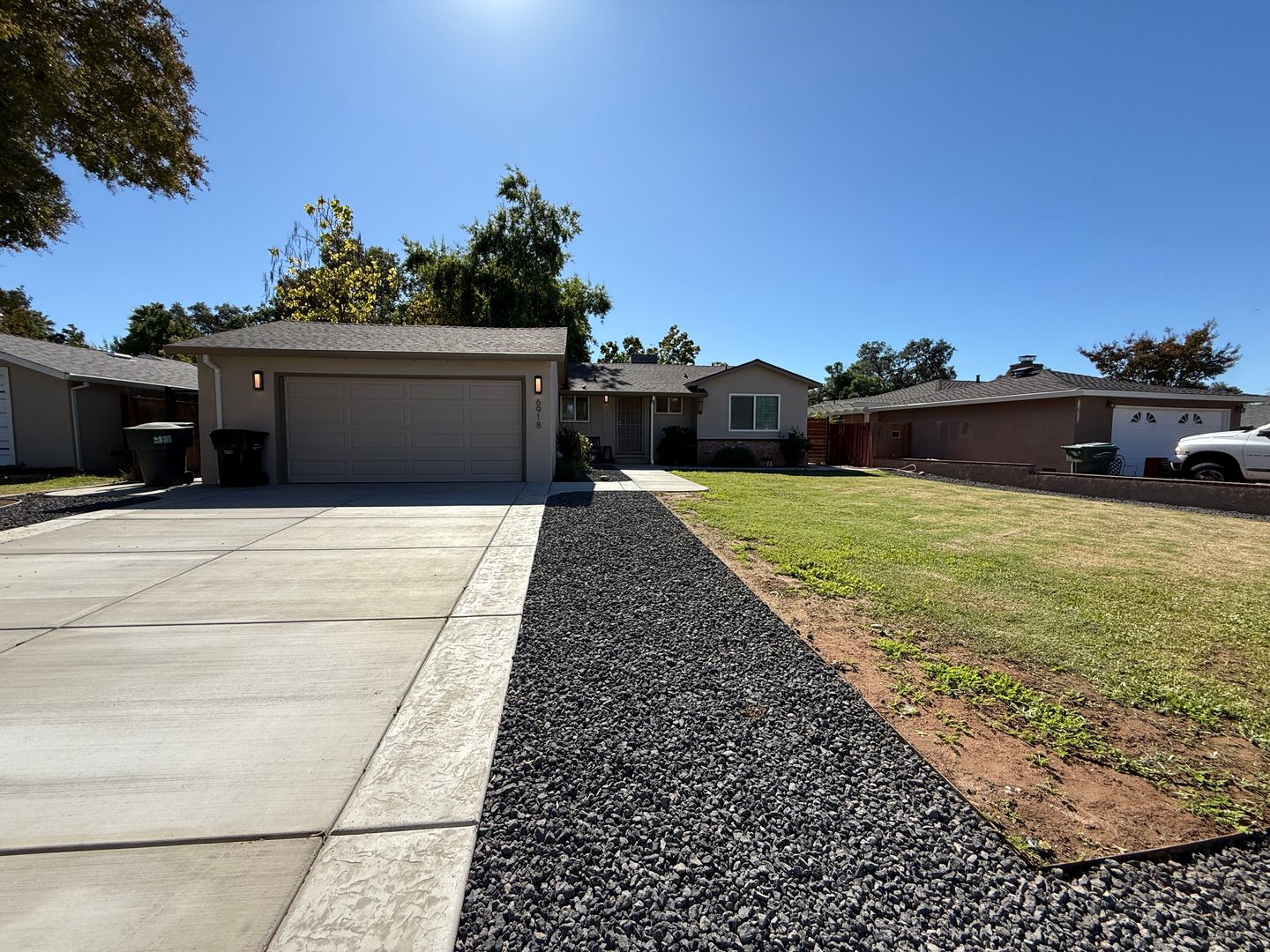 Fair Oaks House: 6918 Lincoln Oaks Dr