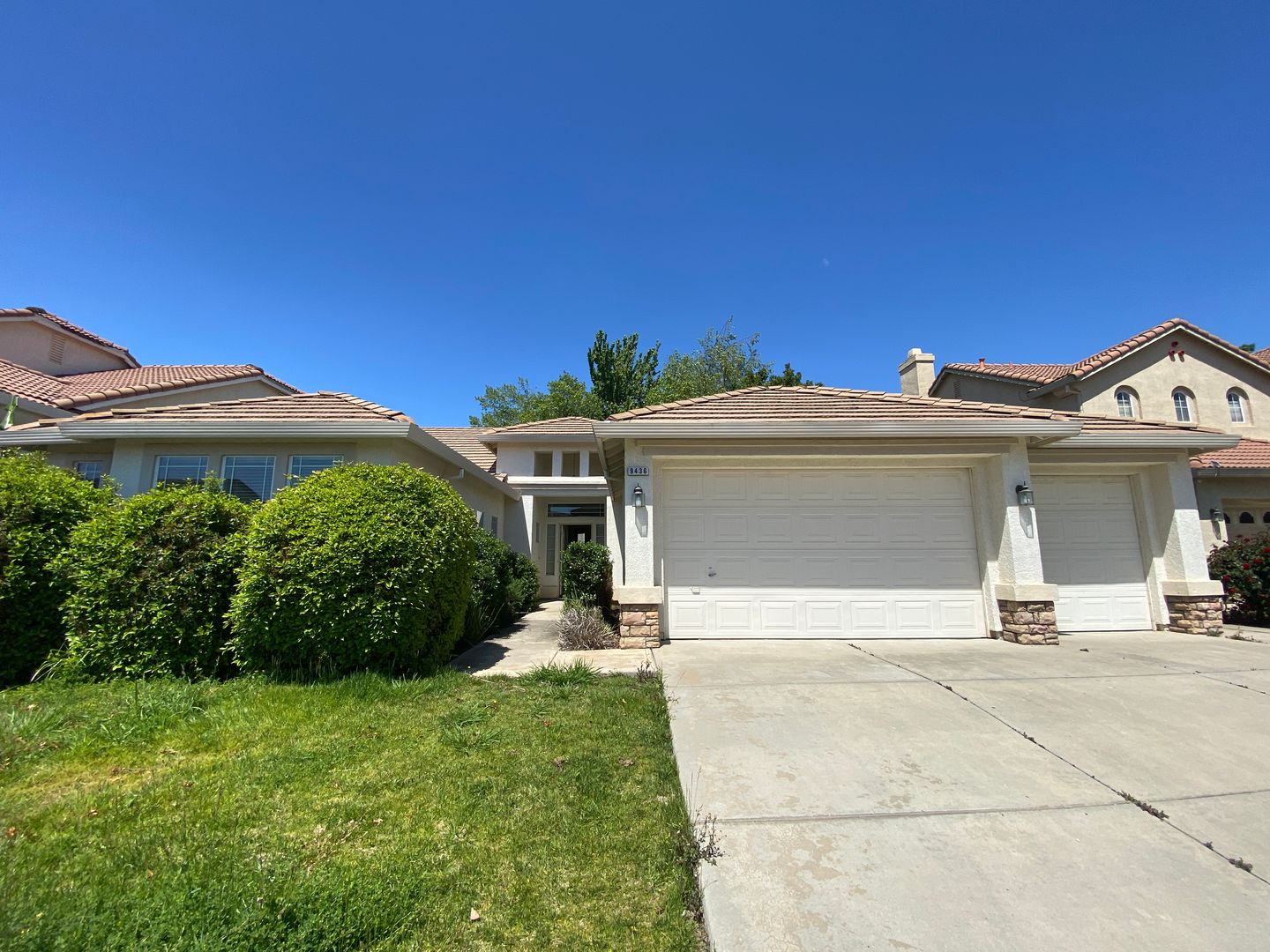 Elk Grove House: 9436 Winding River Way