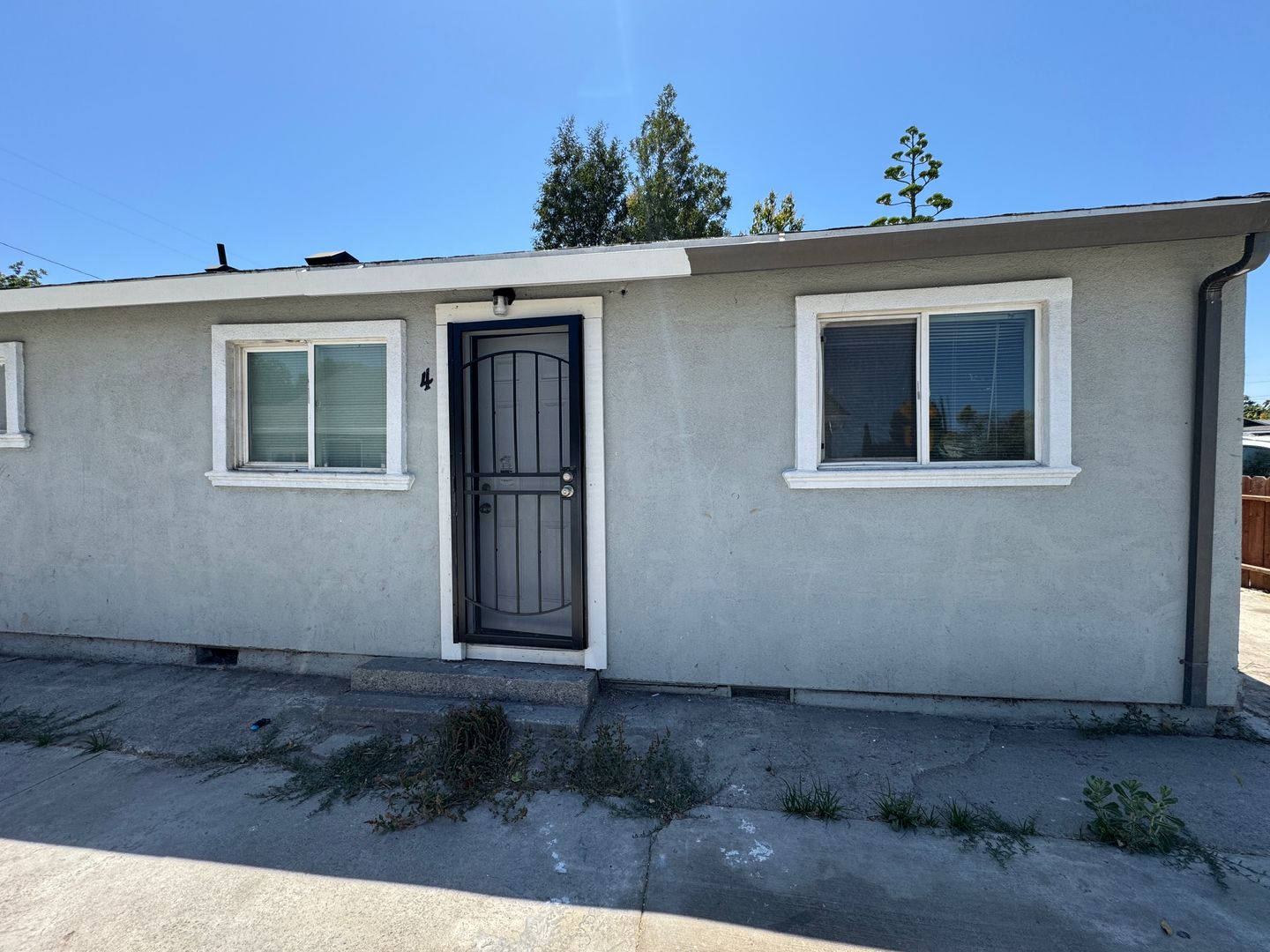 Stockton Apartment: 462 Delhi Ave