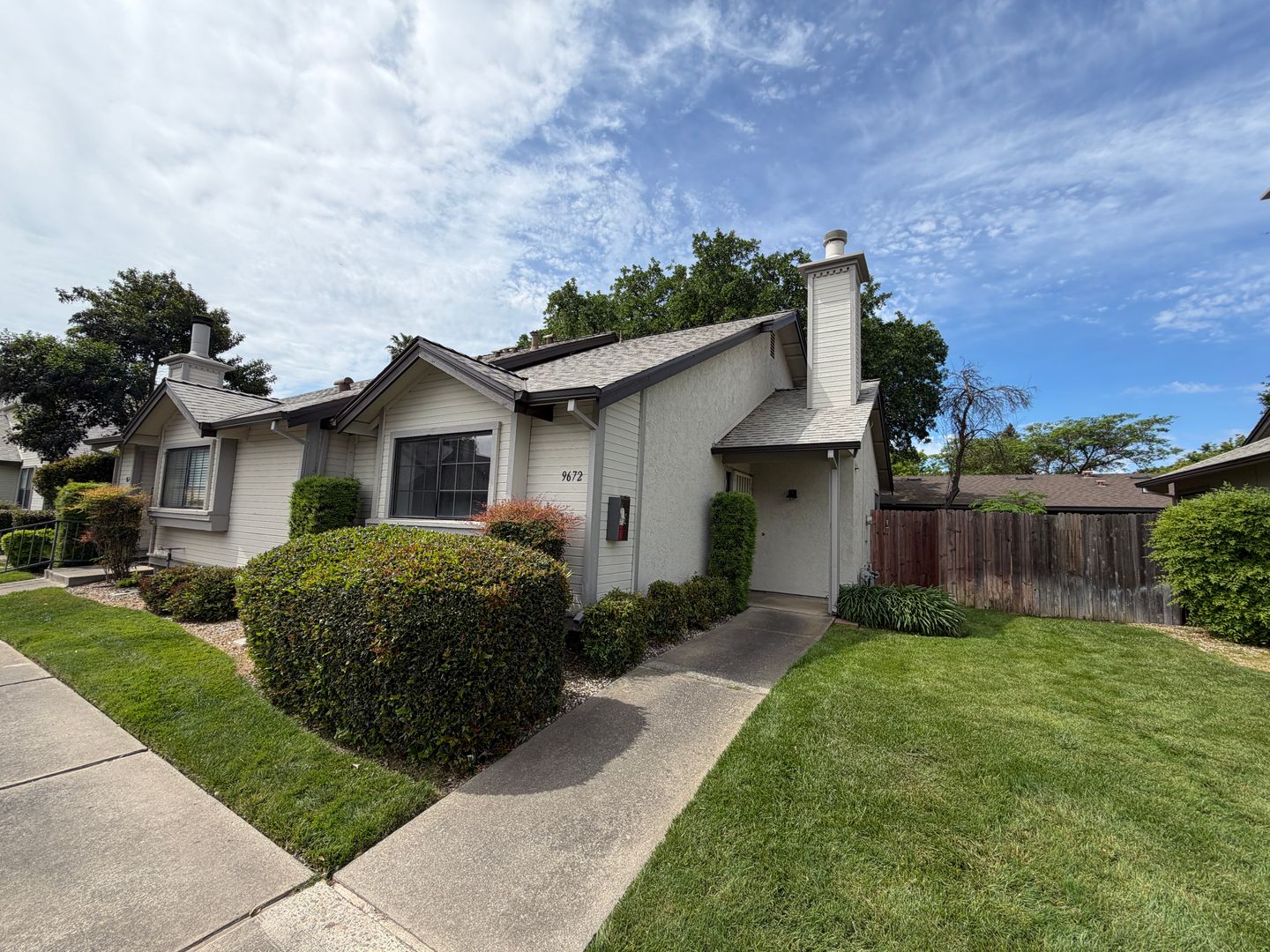 Elk Grove House: 9672 Gage St