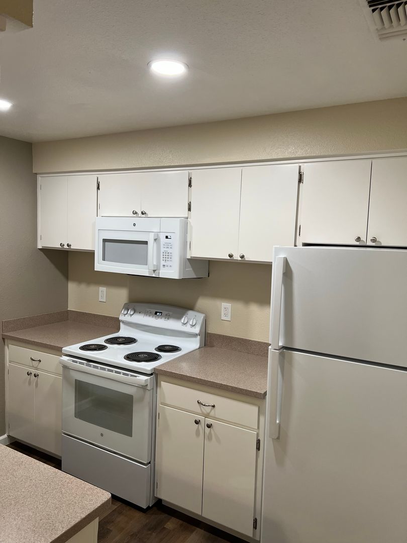 Chico Apartment: 1459 East Lassen Avenue,