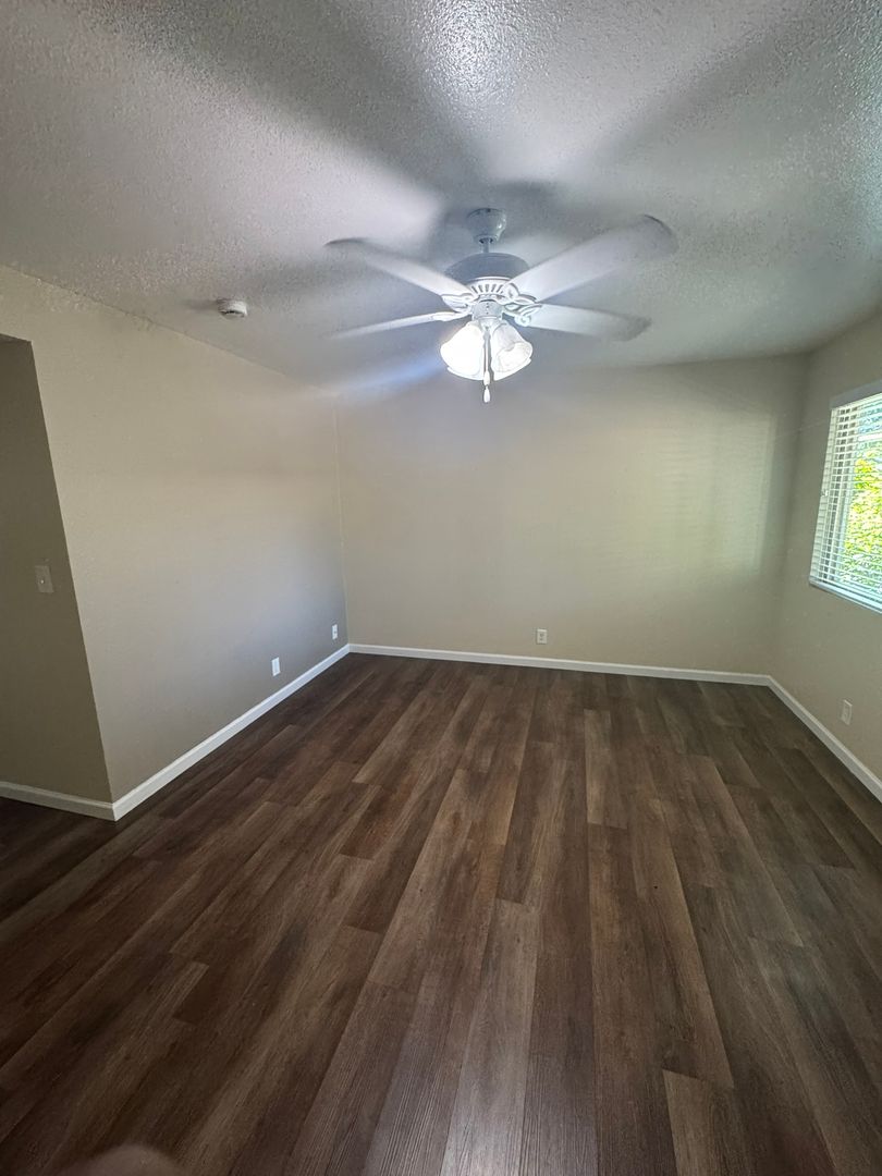 Chico Apartment: 1459 East Lassen Avenue,