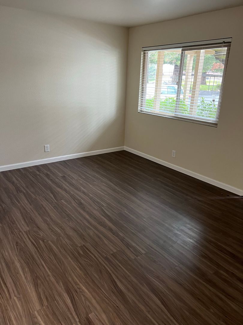 Chico Apartment: 1459 East Lassen Avenue,