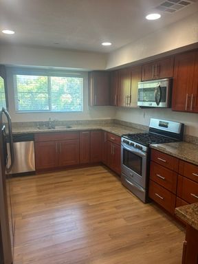 5499 Carlson Dr #101 – photo 1