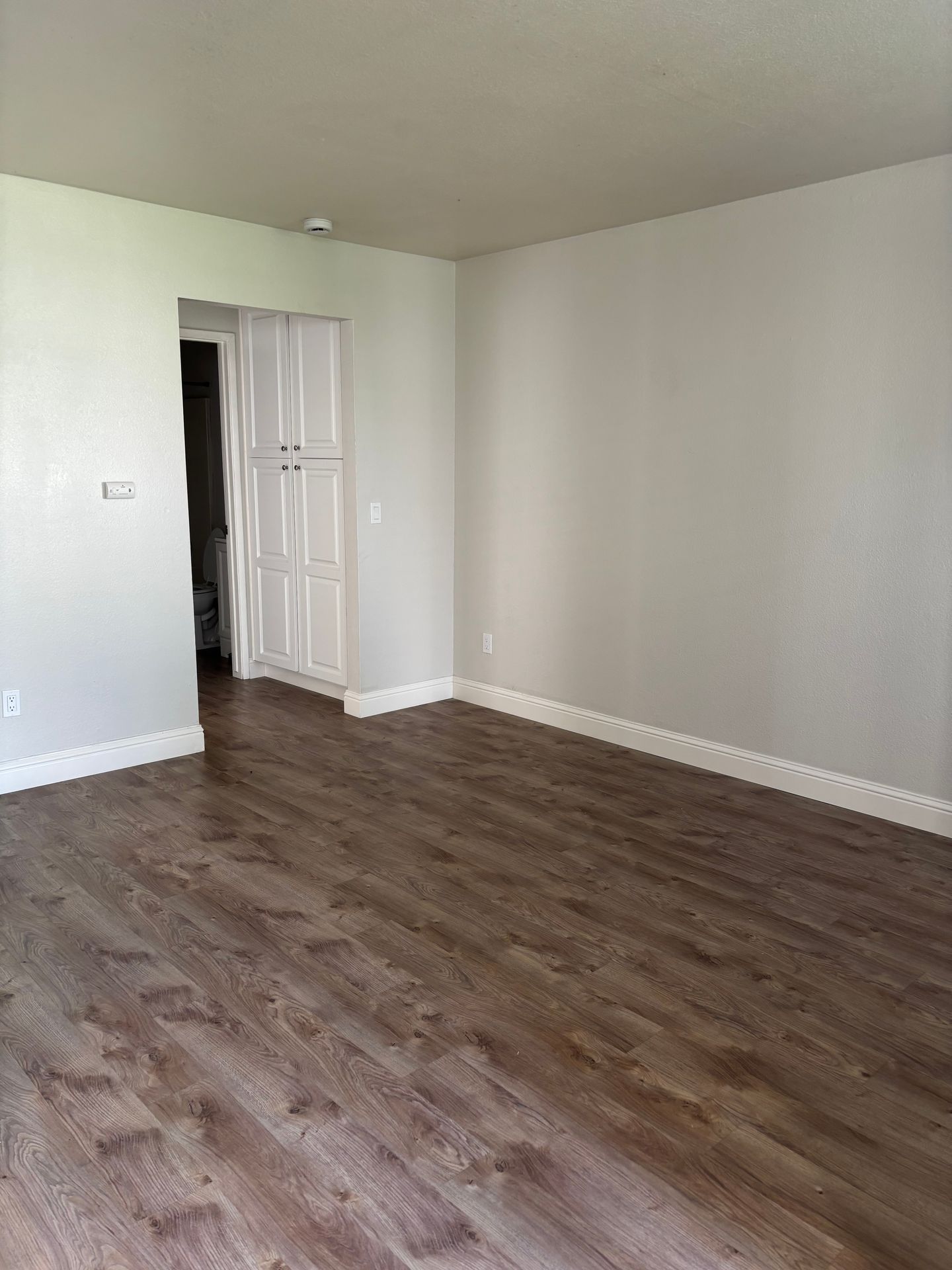 404 W. Cross St. 2 of 10