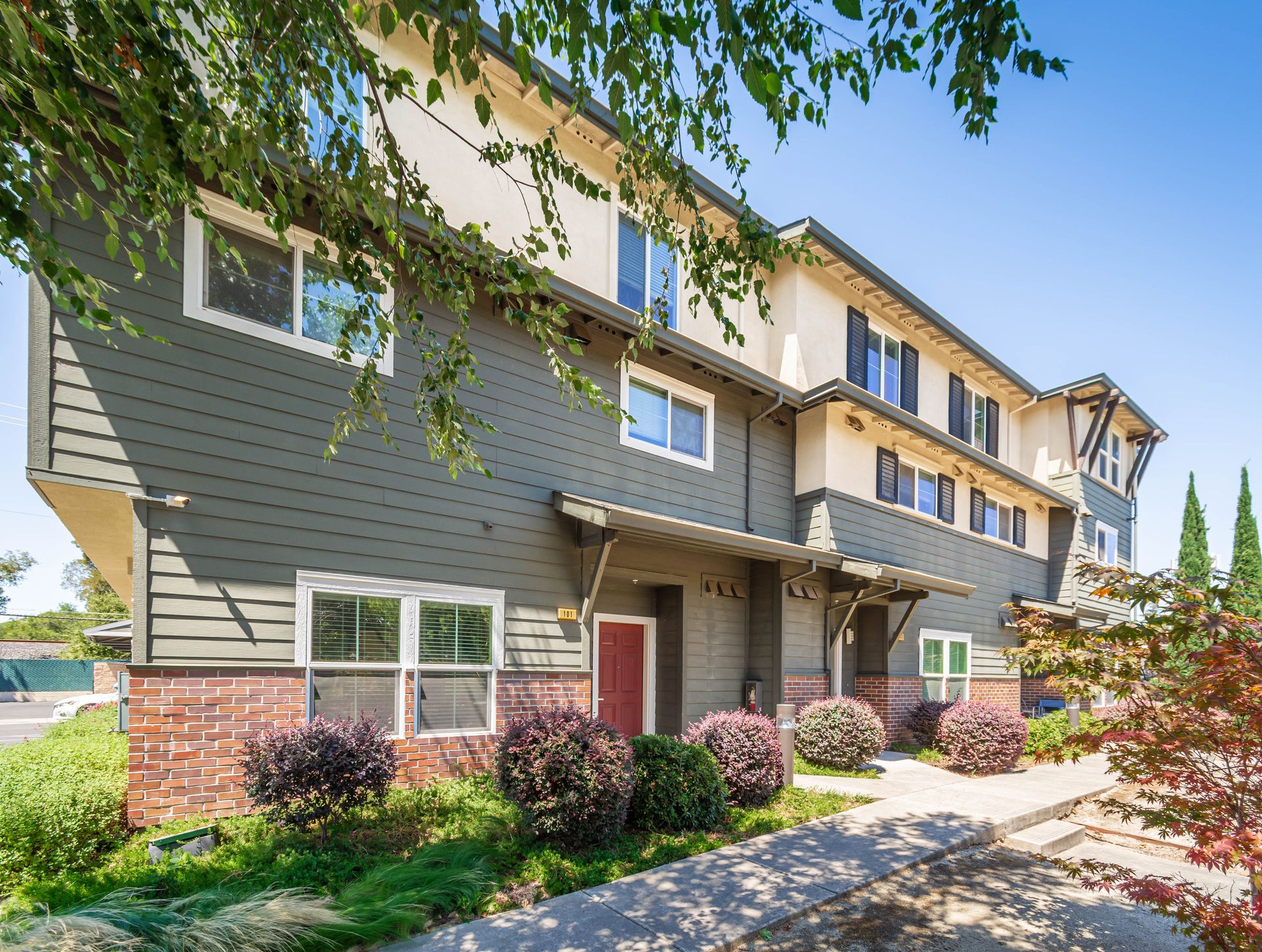 Sacramento Condo: 5497 Carlson Dr