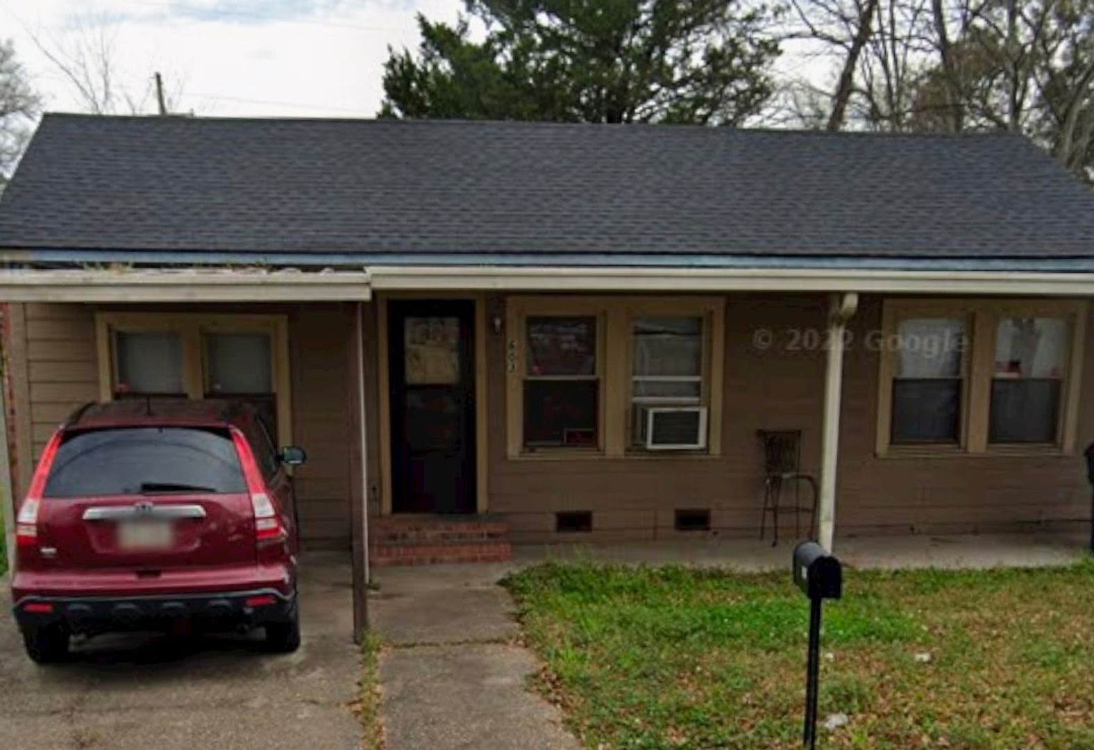 Opelousas House: 603 E Leonard St