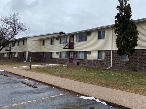 2 Bed 2 Bath Lower