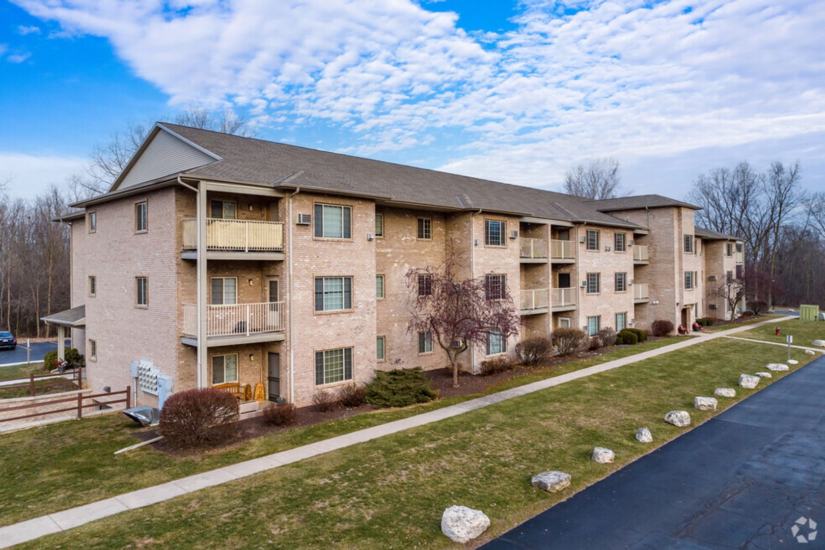 Green Bay Apartment: 1045   1081 Roland Lane