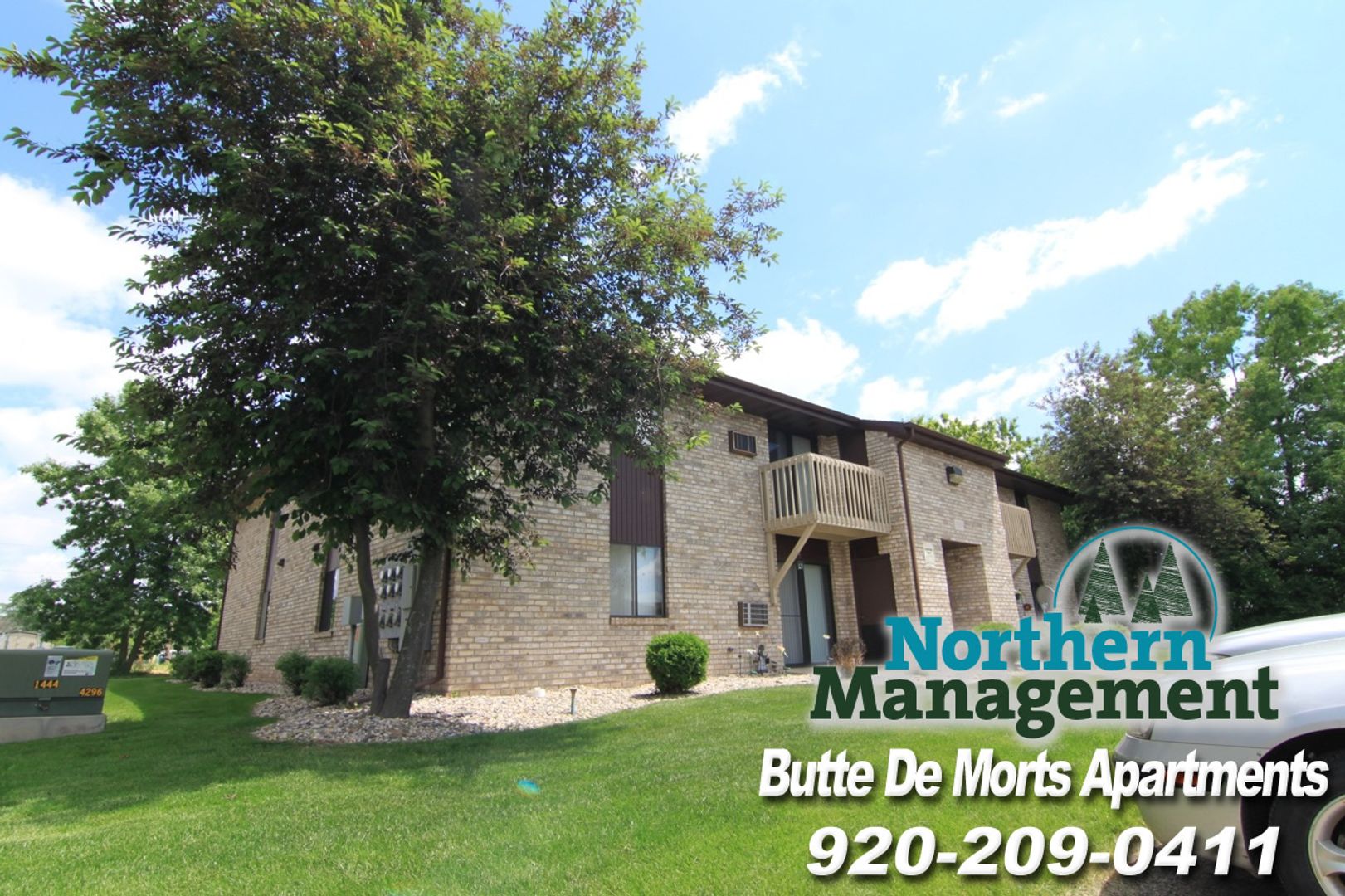 Menasha Apartment: 925   945 Tayco Street