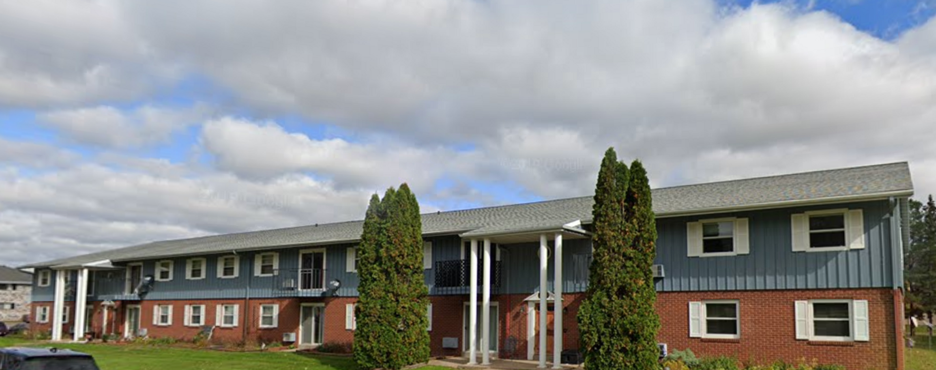 Marshfield Apartment: 301 W 17th St & 1601-1603 S. Locust Ave.