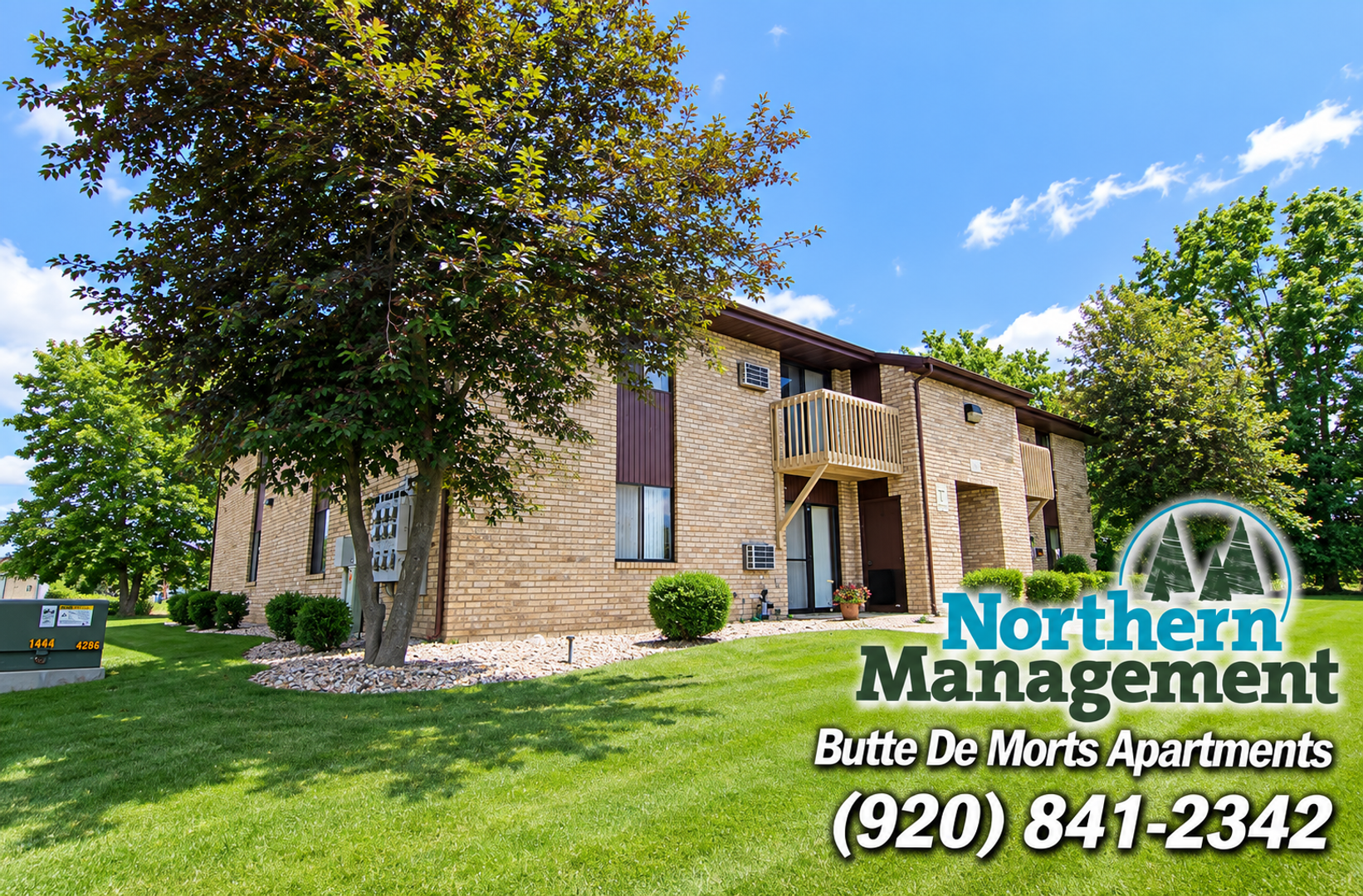 Menasha Apartment: 925   945 Tayco Street