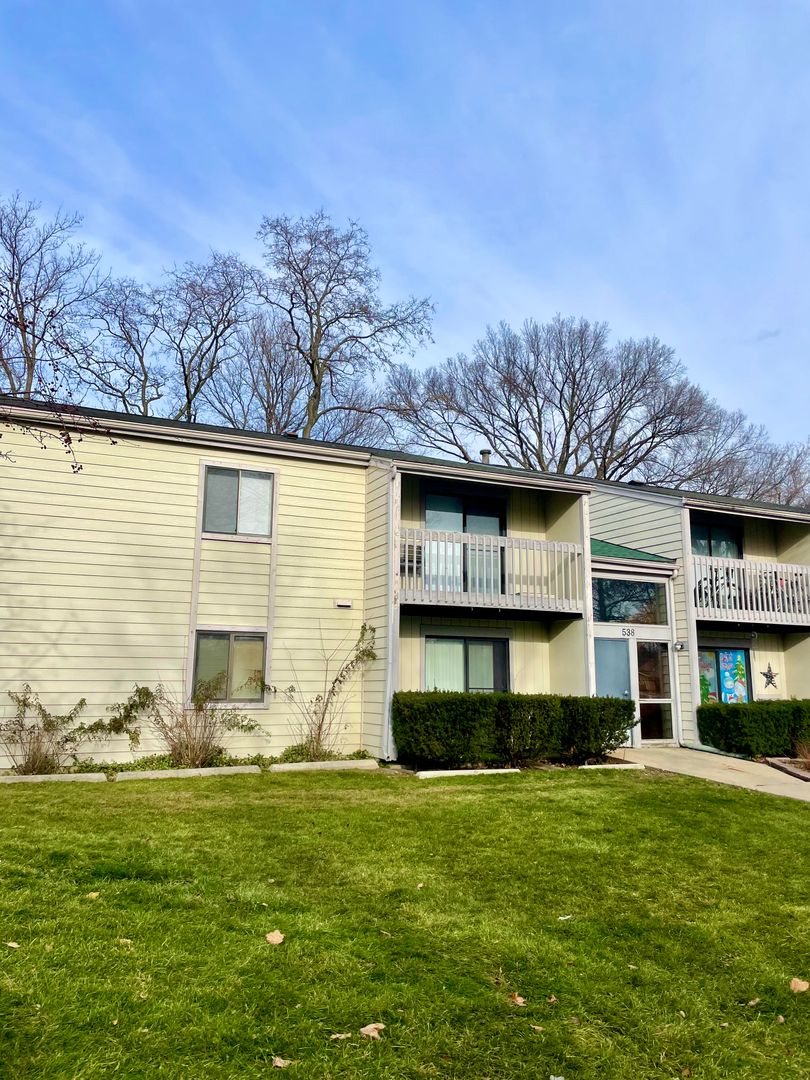 Delavan Apartment: 526 540 Sugar Creek Road