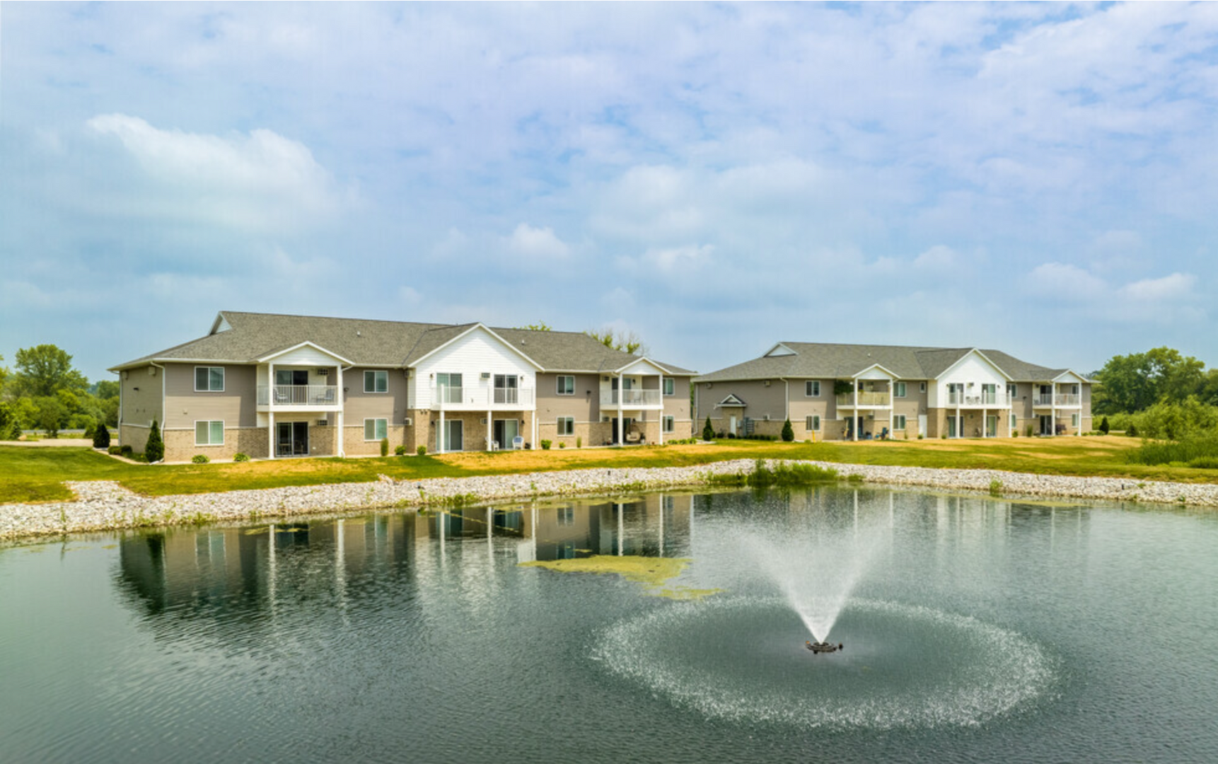 Lake Mills Apartment: 1011, 1014 & 1015 E. Brewster Drive