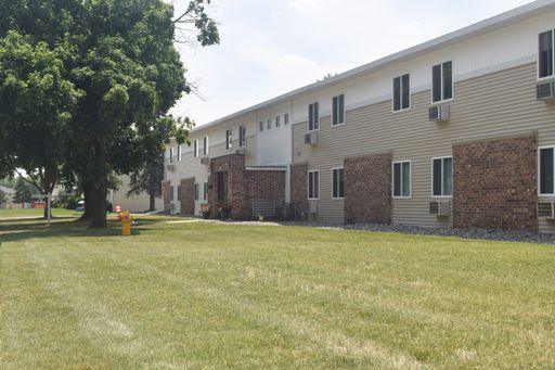 1 Bed 1 Bath Park View w/ Underground Parking – photo 1