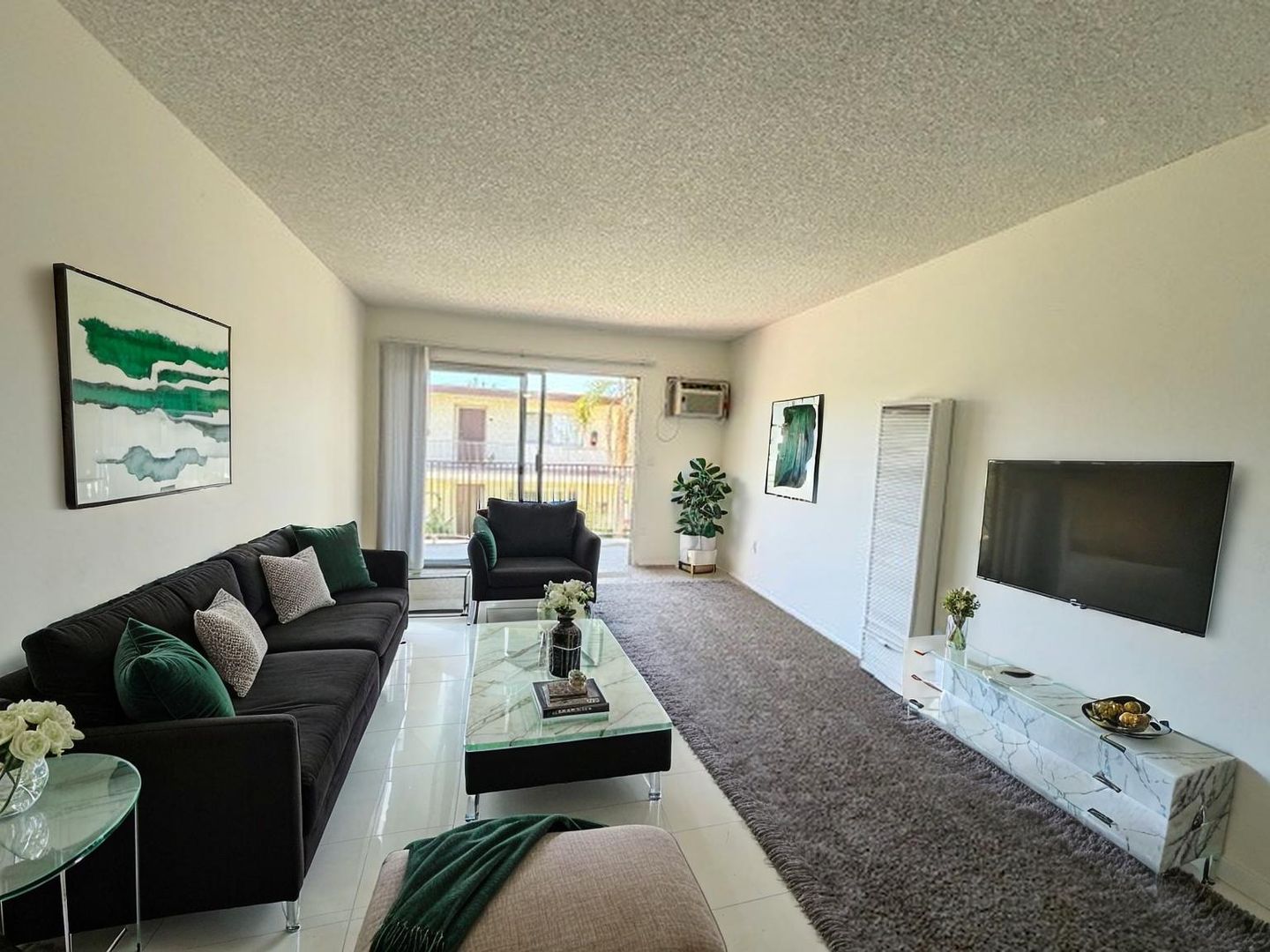 Anaheim Apartment: 1535 E Canfield Ln