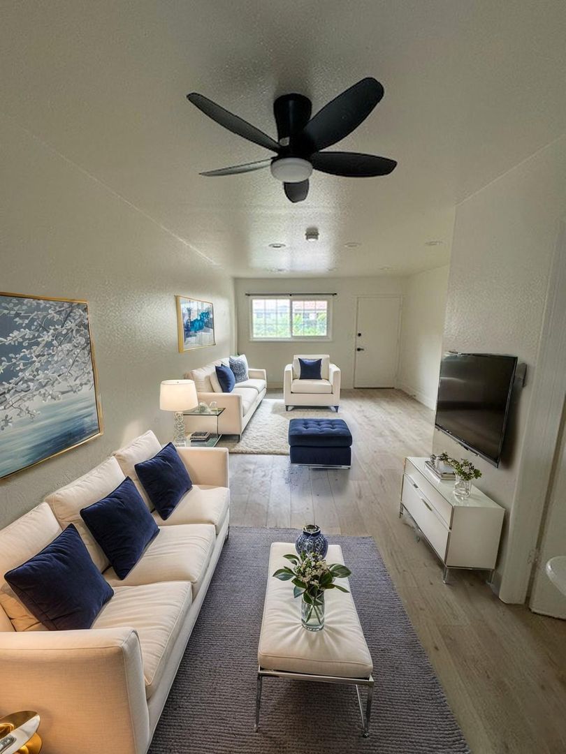 Garden Grove Apartment: 9661 Maureen Dr.,#A