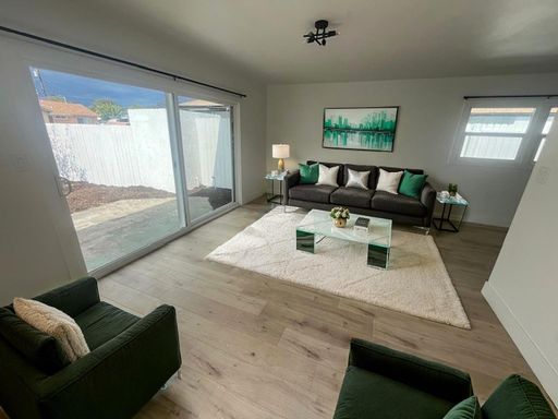 1 Bedroom-Anaheim – photo 1