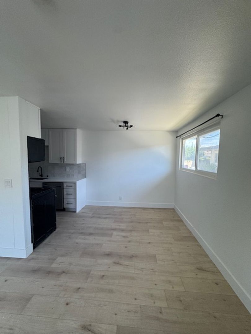 Anaheim Apartment: 7566 Fillmore Drive