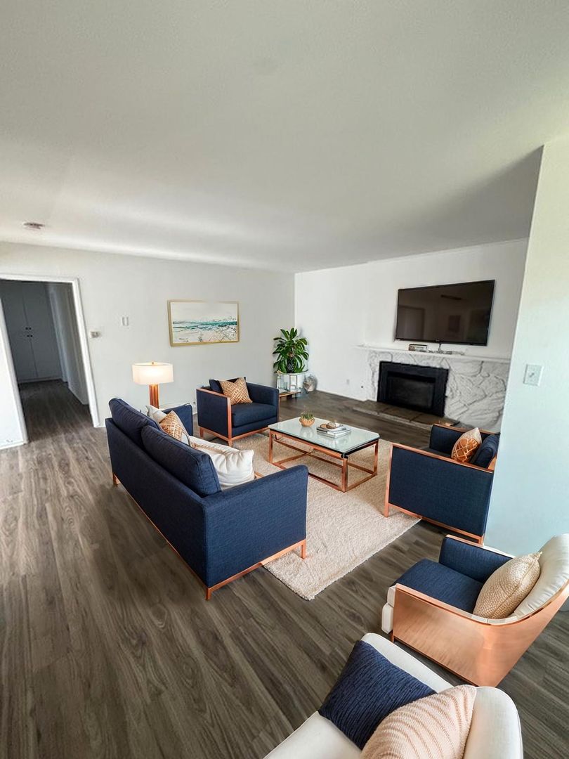 La Habra Apartment: 950 N Walnut St