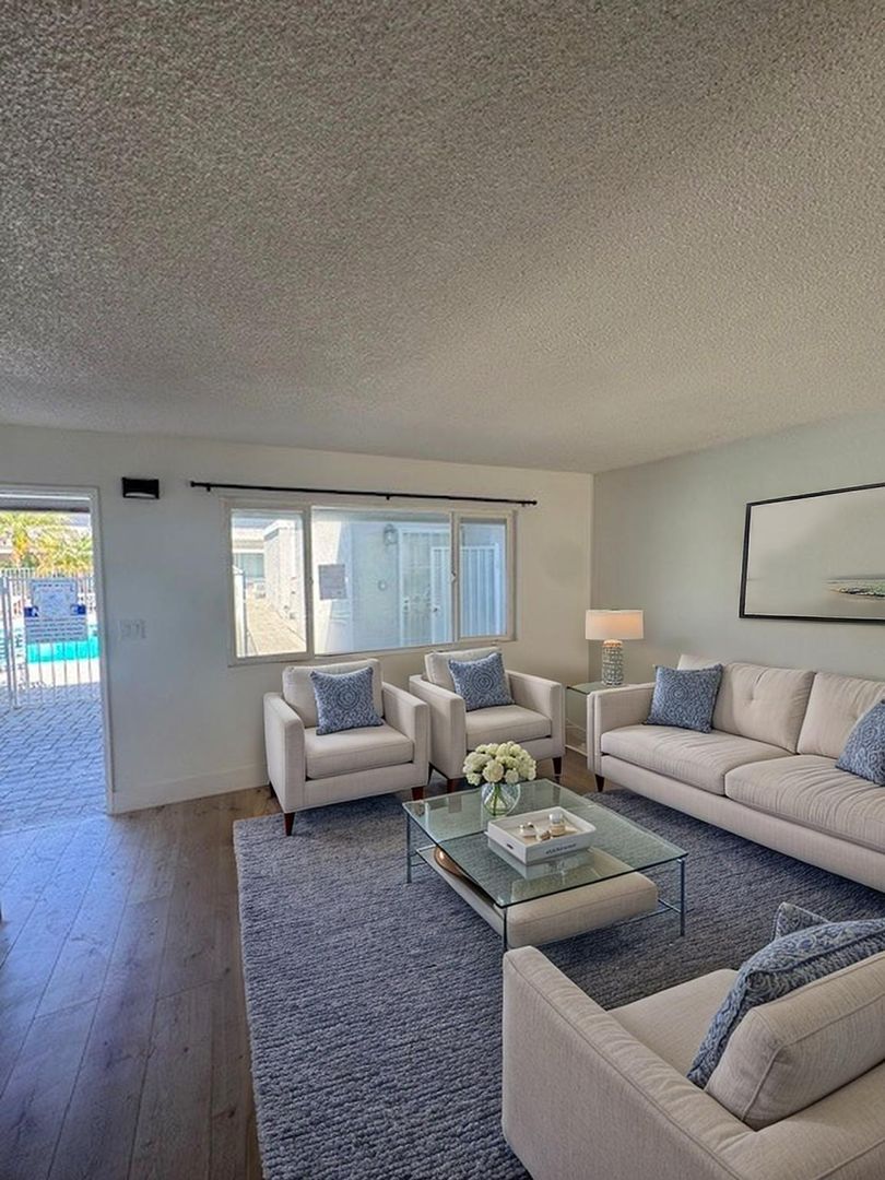 Garden Grove Apartment: 12122 Bailey St